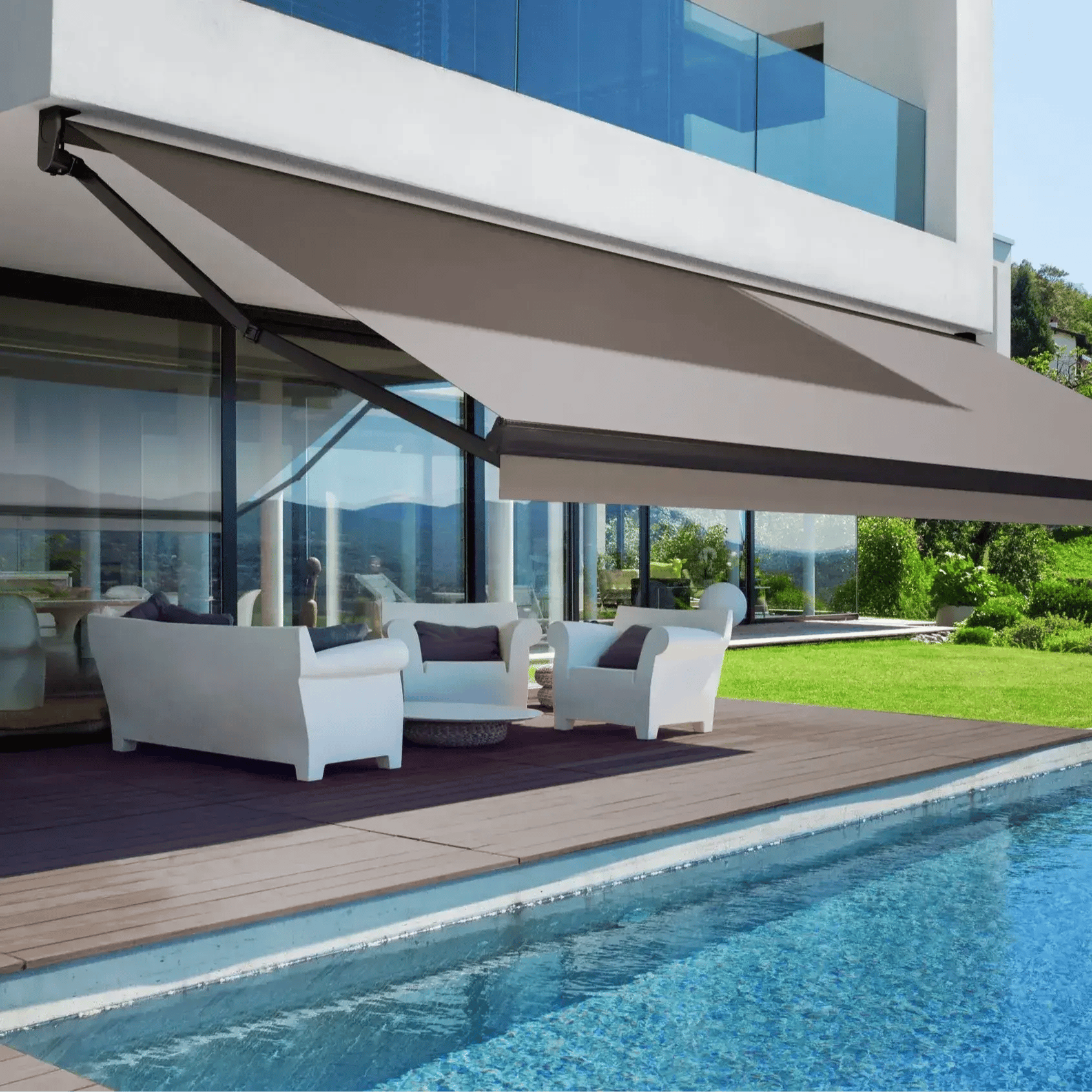 multiple-awnings-9-fabric-cover-retractable-patio-awning-1